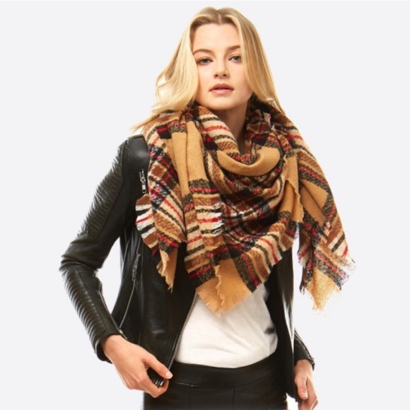 New Women’s Oversized Plaid Blanket Scarf Tan - Picture 3 of 3